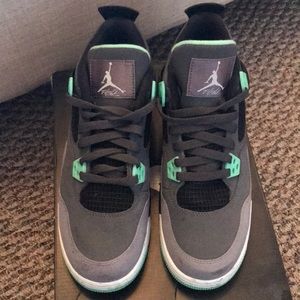 Air Jordan 4 Retro Sneakers
